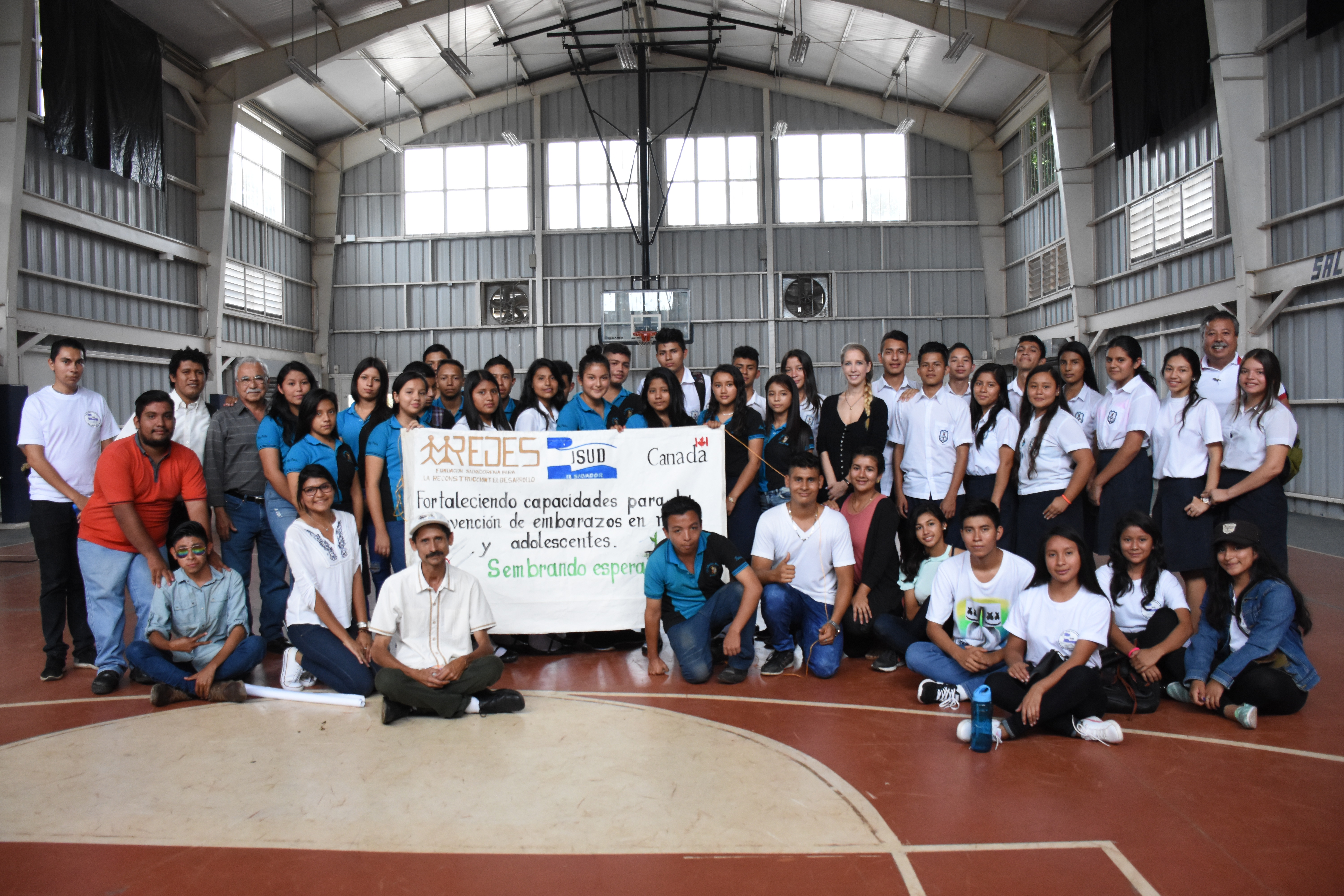 Jóvenes del Centro Escolar Doctor Salvador Mendieta de San José Villanueva recibieron jornada de reflexión sobre Educación Sexual.